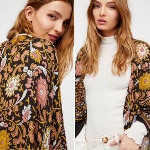 ✨Free People Magic Dance Duster kimono✨